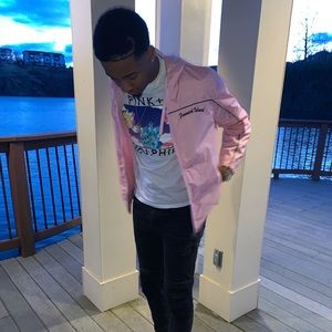 Meet your Posher, Troy